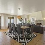 Eucalipto By An Island Villa
