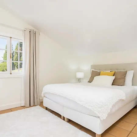 Eucalipto By An Island Vila