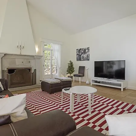 Eucalipto By An Island *