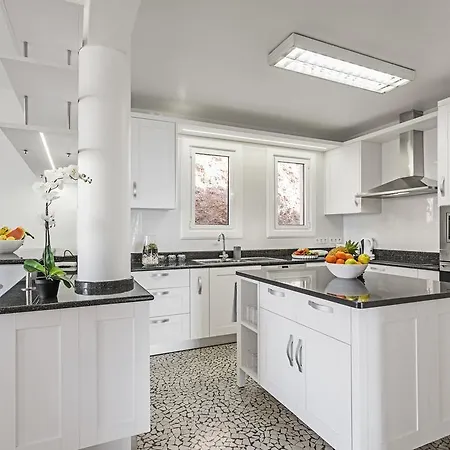 Vila Eucalipto By An Island