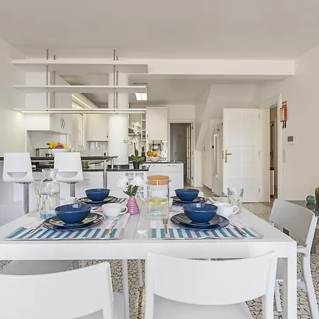 Eucalipto By An Island