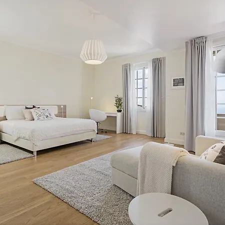 Eucalipto By An Island Villa Funchal (Madeira)