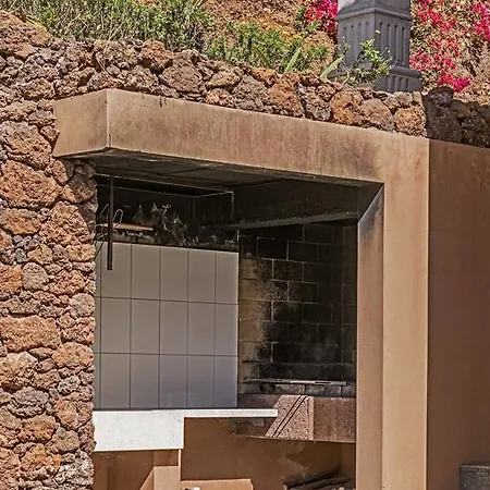 Villa Eucalipto By An Island Funchal (Madeira)