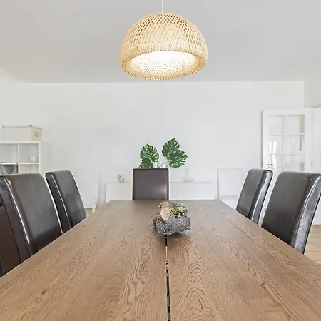 Eucalipto By An Island Villa Funchal (Madeira)